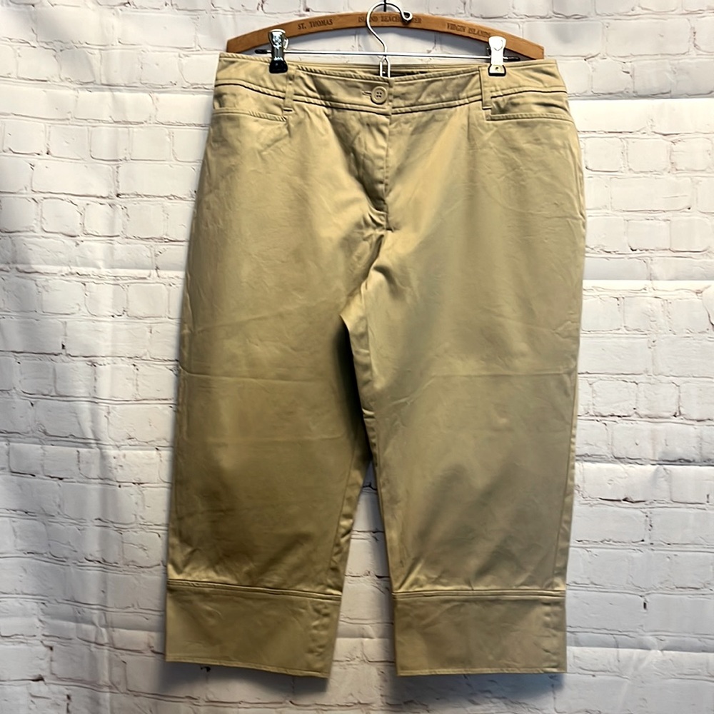 Tribella Petite Capris